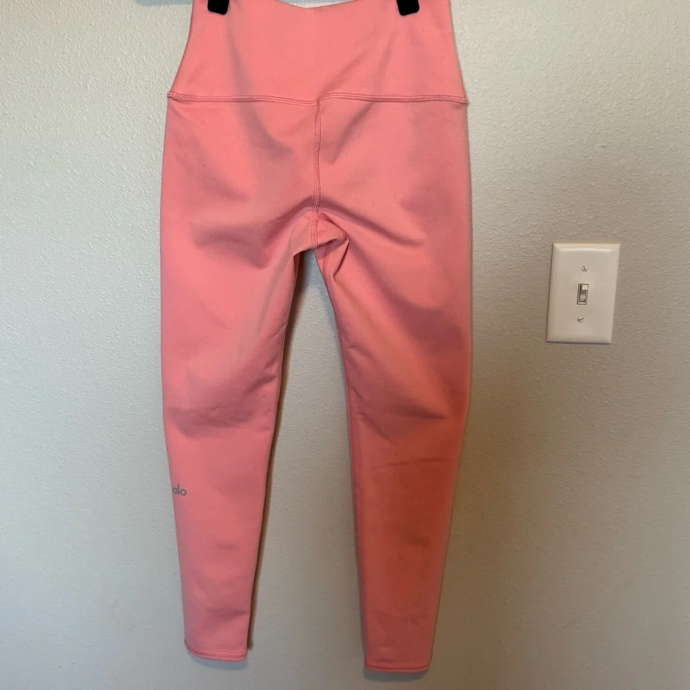 ALO Yoga pink am